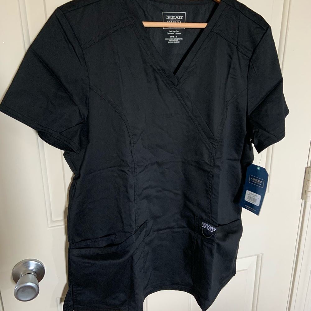 Cherokee Scrub top